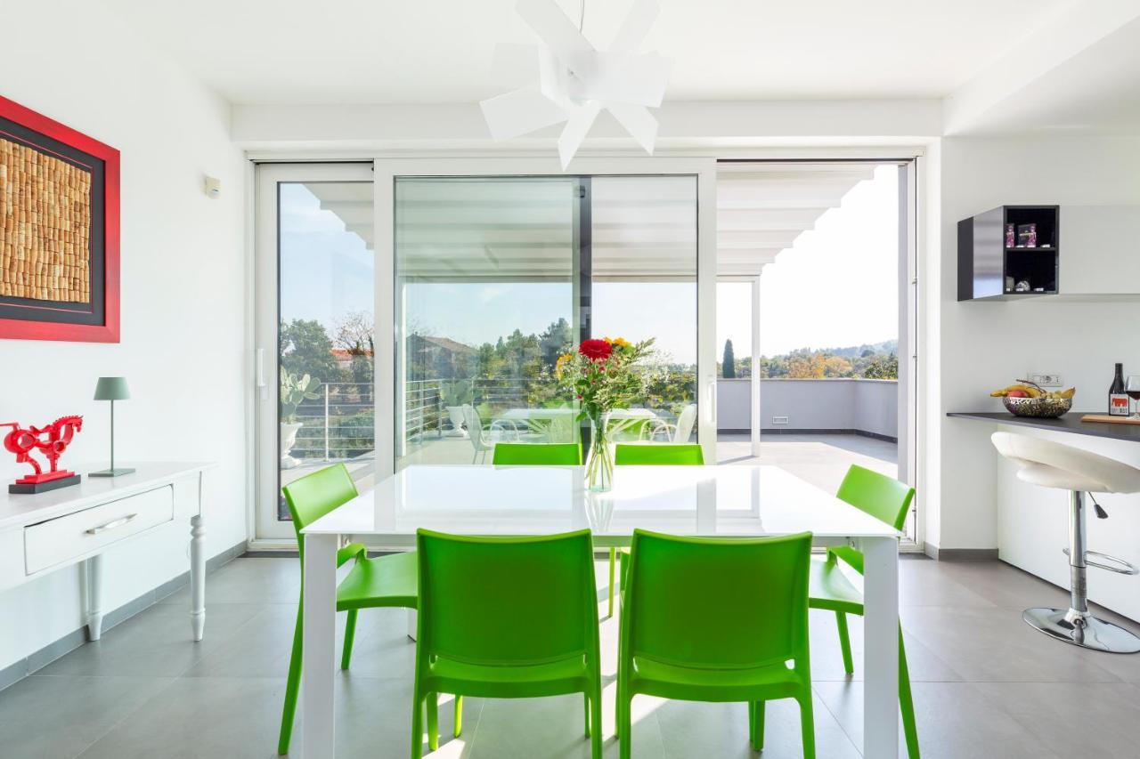 Design Villa In ปิเอดิมอนเต เอตเนโอ ภายนอก รูปภาพ