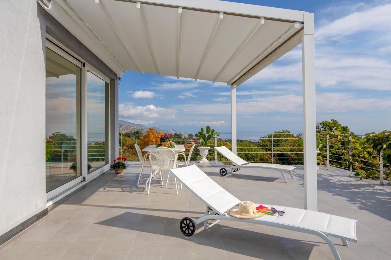 Design Villa In ปิเอดิมอนเต เอตเนโอ ภายนอก รูปภาพ