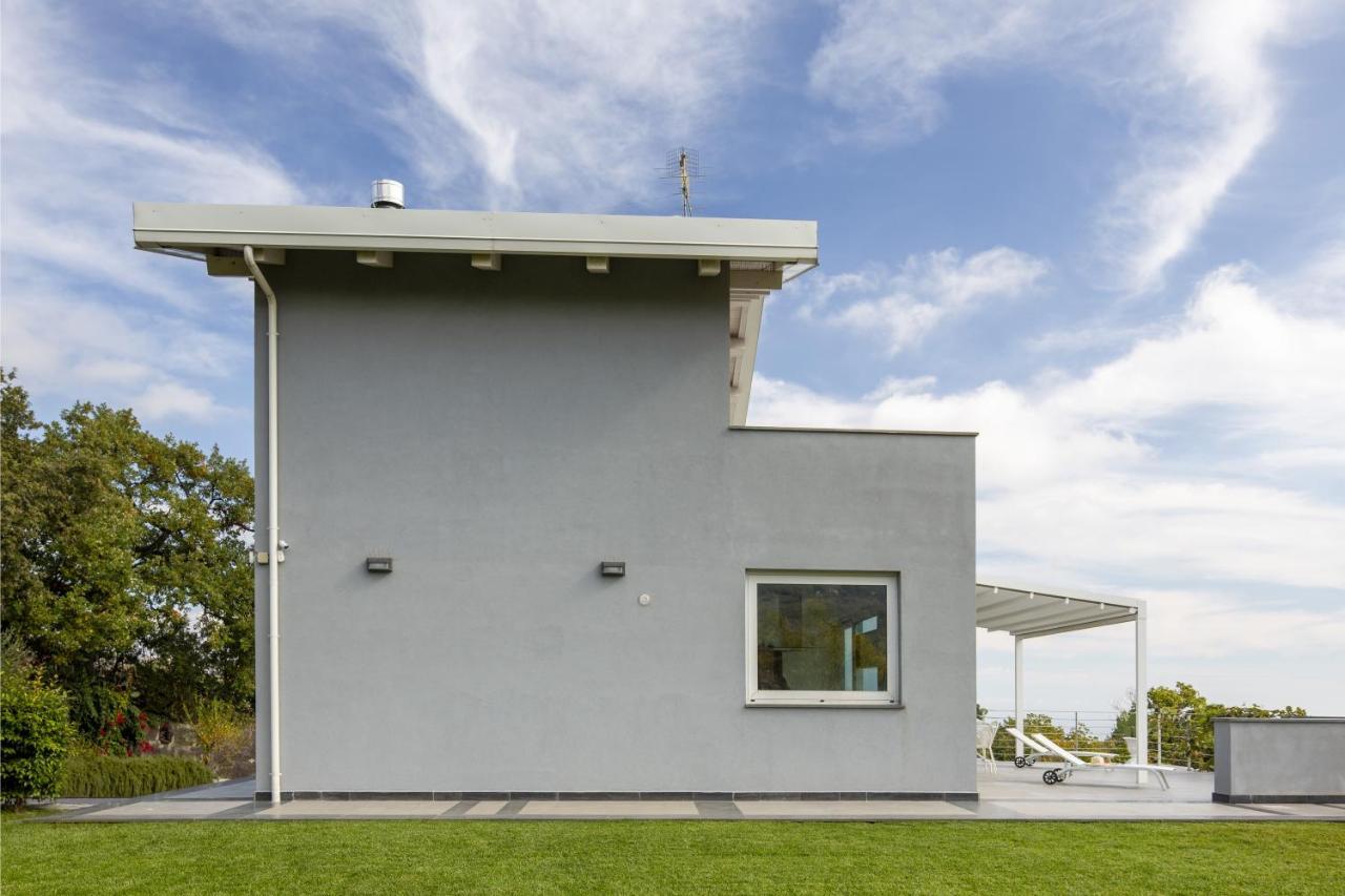 Design Villa In ปิเอดิมอนเต เอตเนโอ ภายนอก รูปภาพ