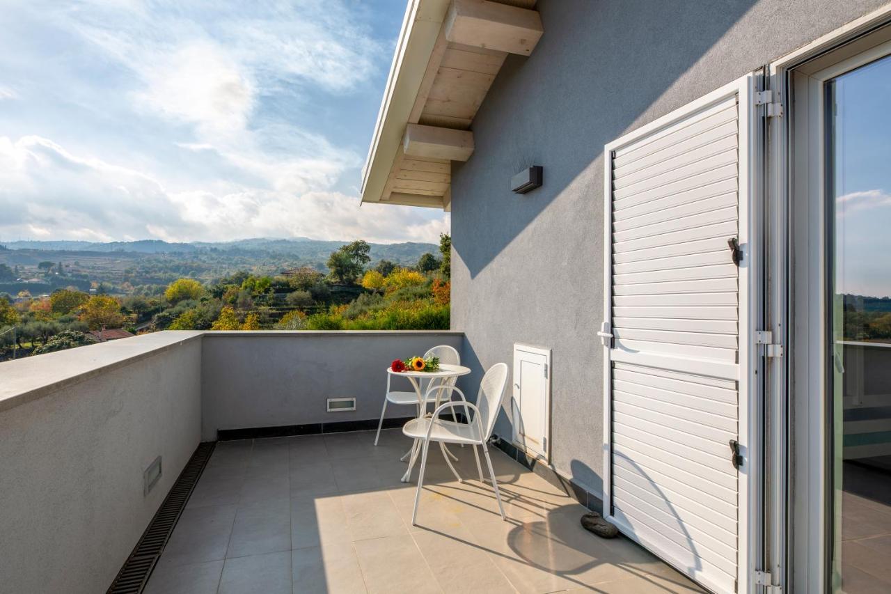 Design Villa In ปิเอดิมอนเต เอตเนโอ ภายนอก รูปภาพ