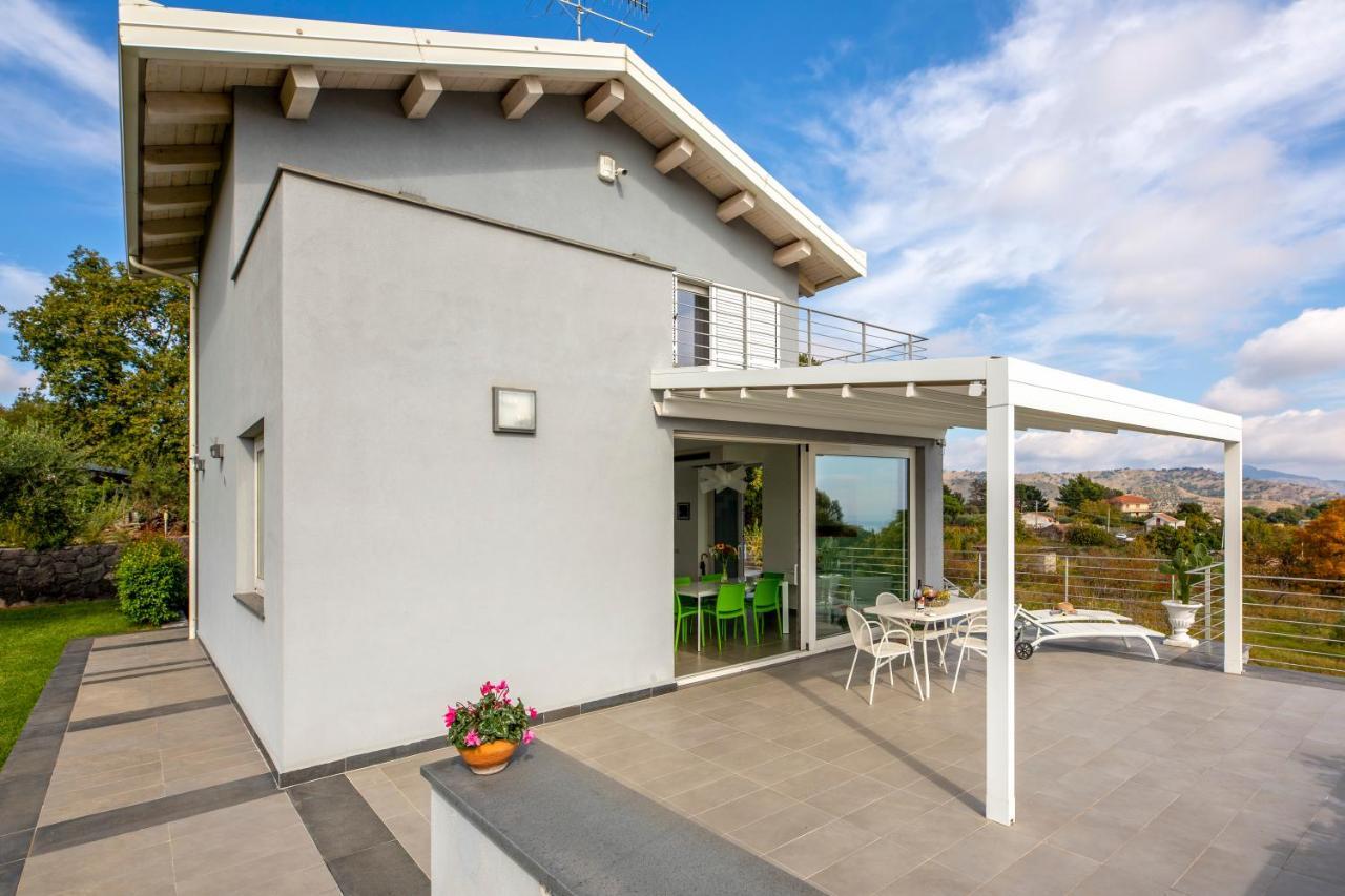 Design Villa In ปิเอดิมอนเต เอตเนโอ ภายนอก รูปภาพ